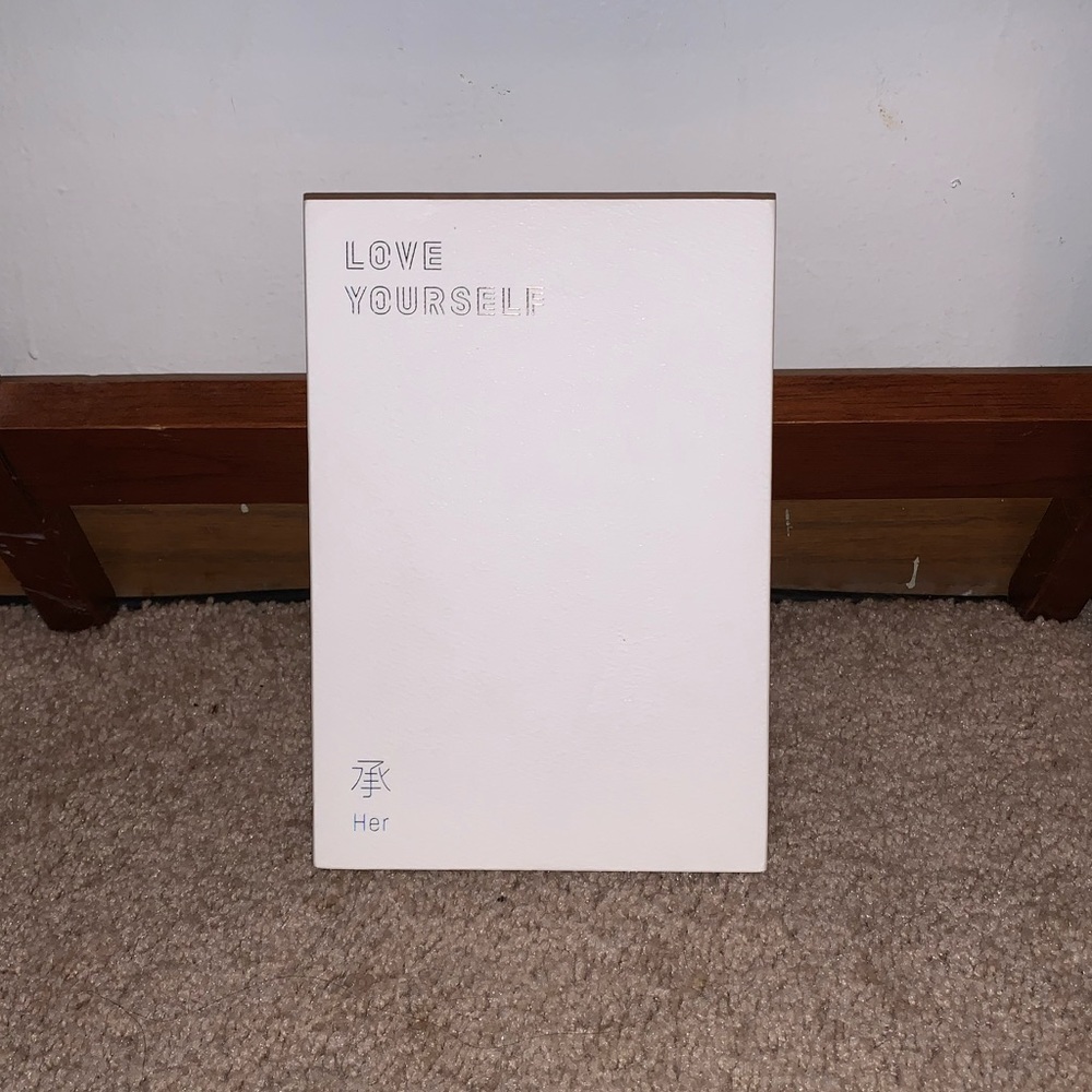 BTS - LY Her O - 1 cd, 1 sticker, 1 photobook